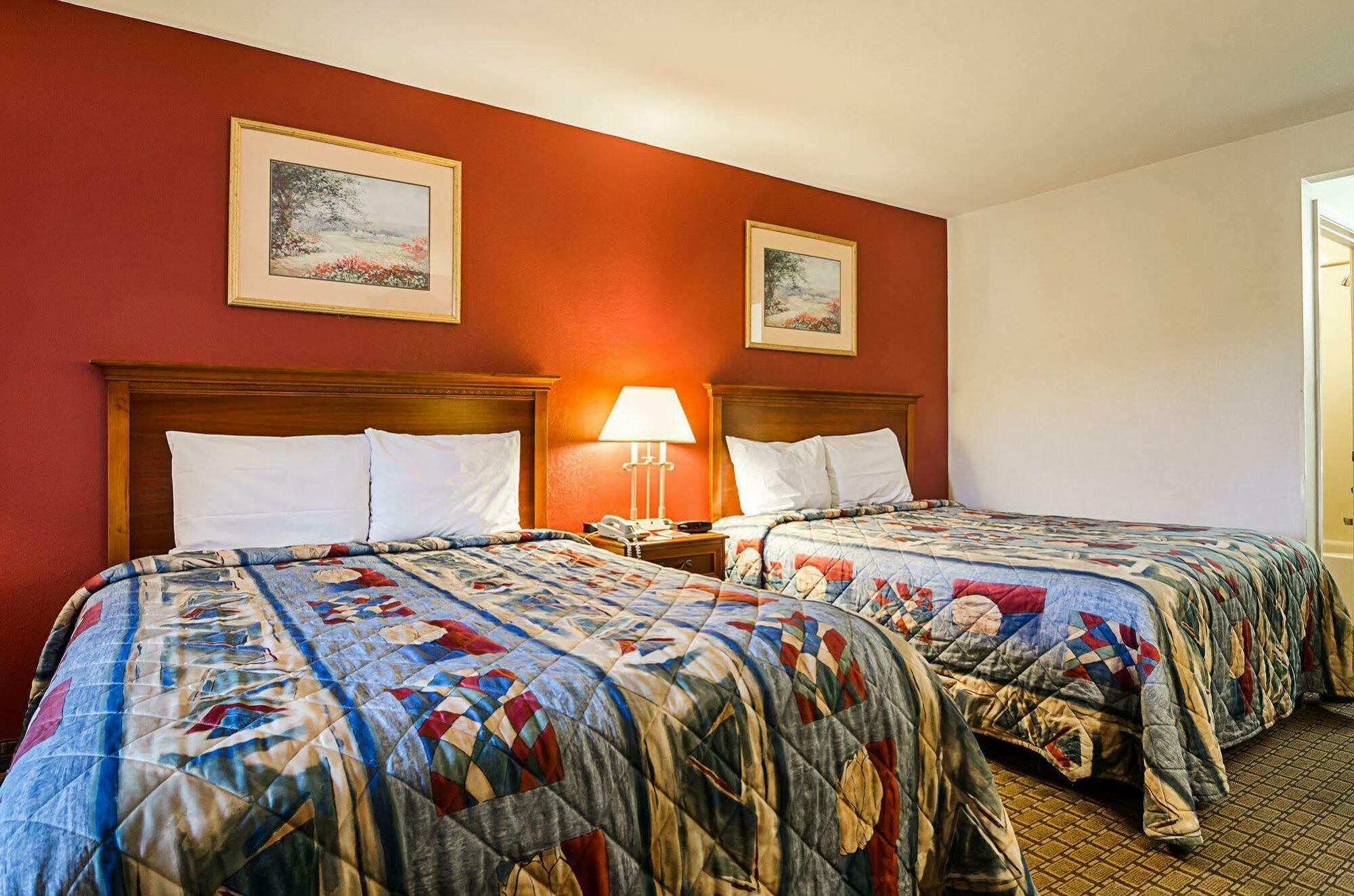 Econo Lodge Richmond Exteriér fotografie